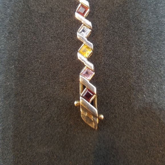 Perfect for Spring bracelet - Picture 4 of 6